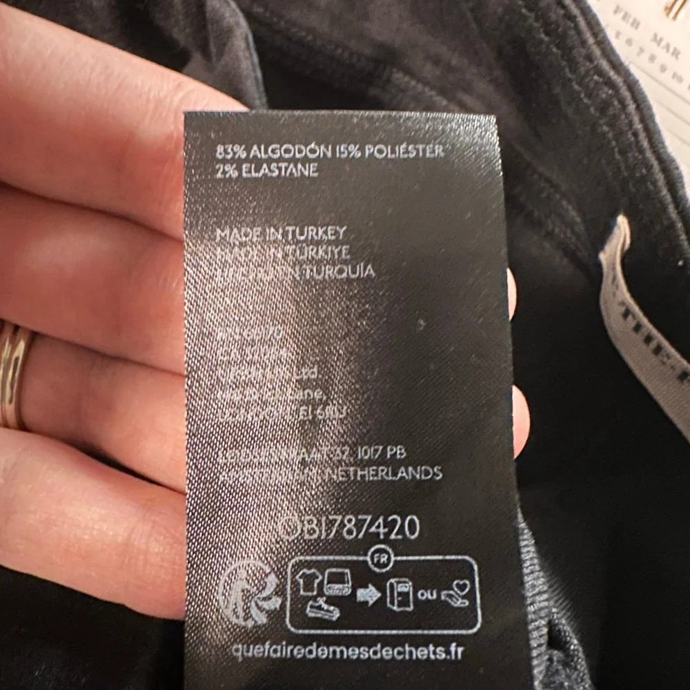 Free people We The Free Black straight leg Jeans women's size XS (29”x33) goth